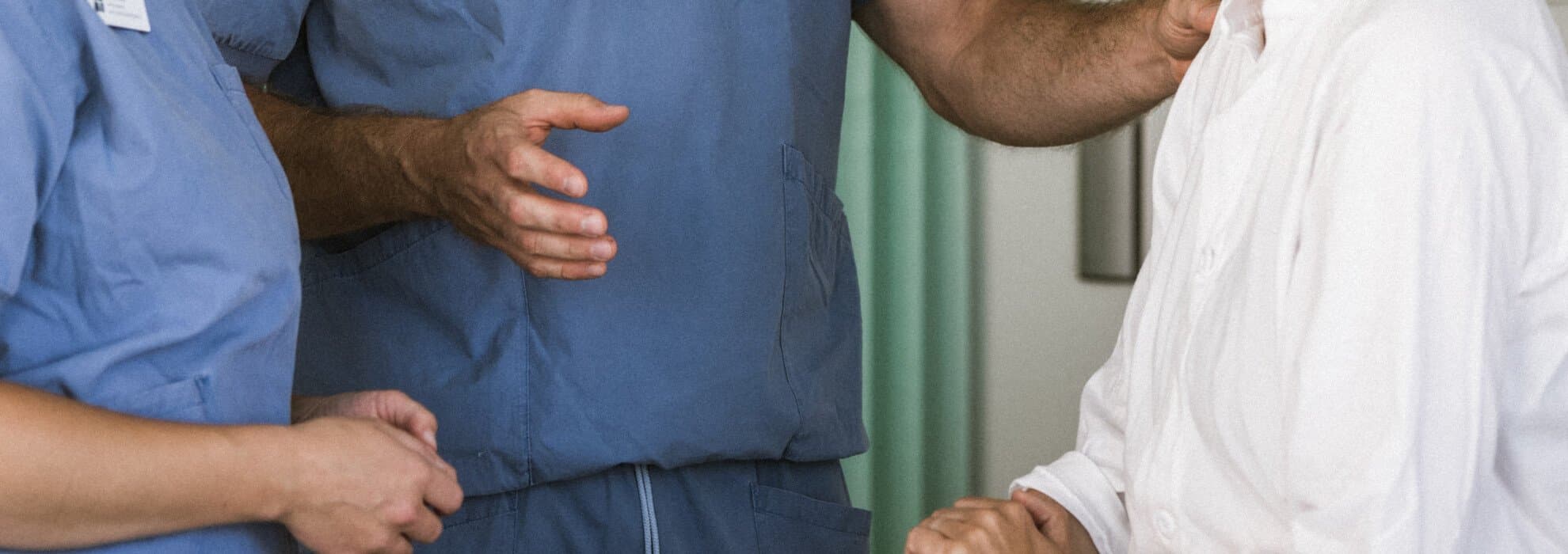 medarbetare med patient medarbetare med patient