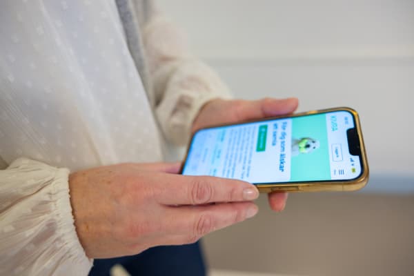 Digital brevlåda för kalleser är standard på sjukhuset Annette Gerlach Nilsson visar den digitala brevlådan på mobilen.