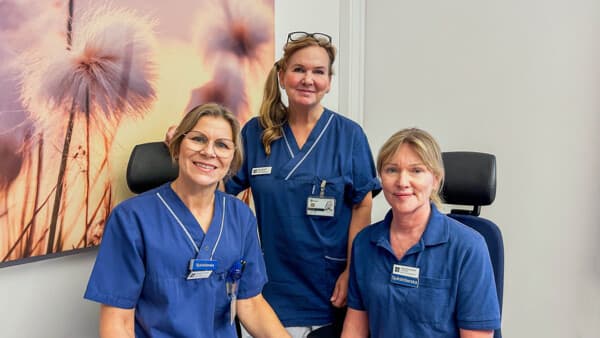 Ledningsteamet på Bröstcentrum Kirurgi och Onkologi. Maria Gränström vårdenhetschef med sina två teamleadare.