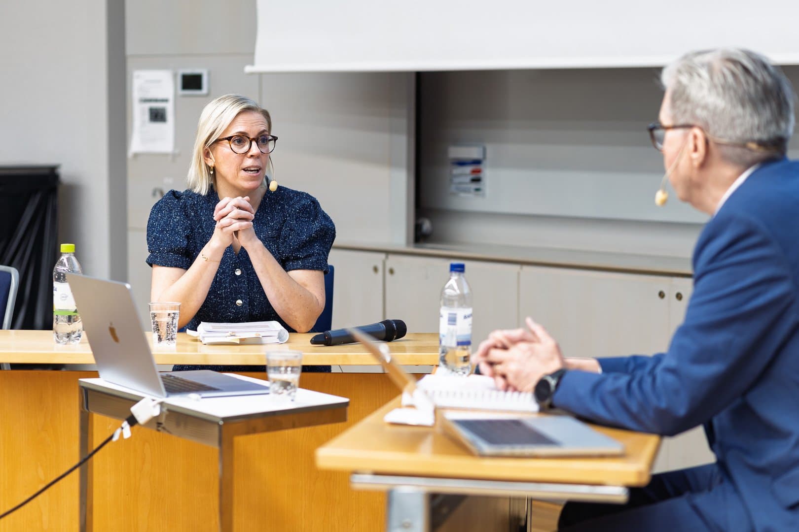 Minna Lundén och opponenten Bo Jacobsson.