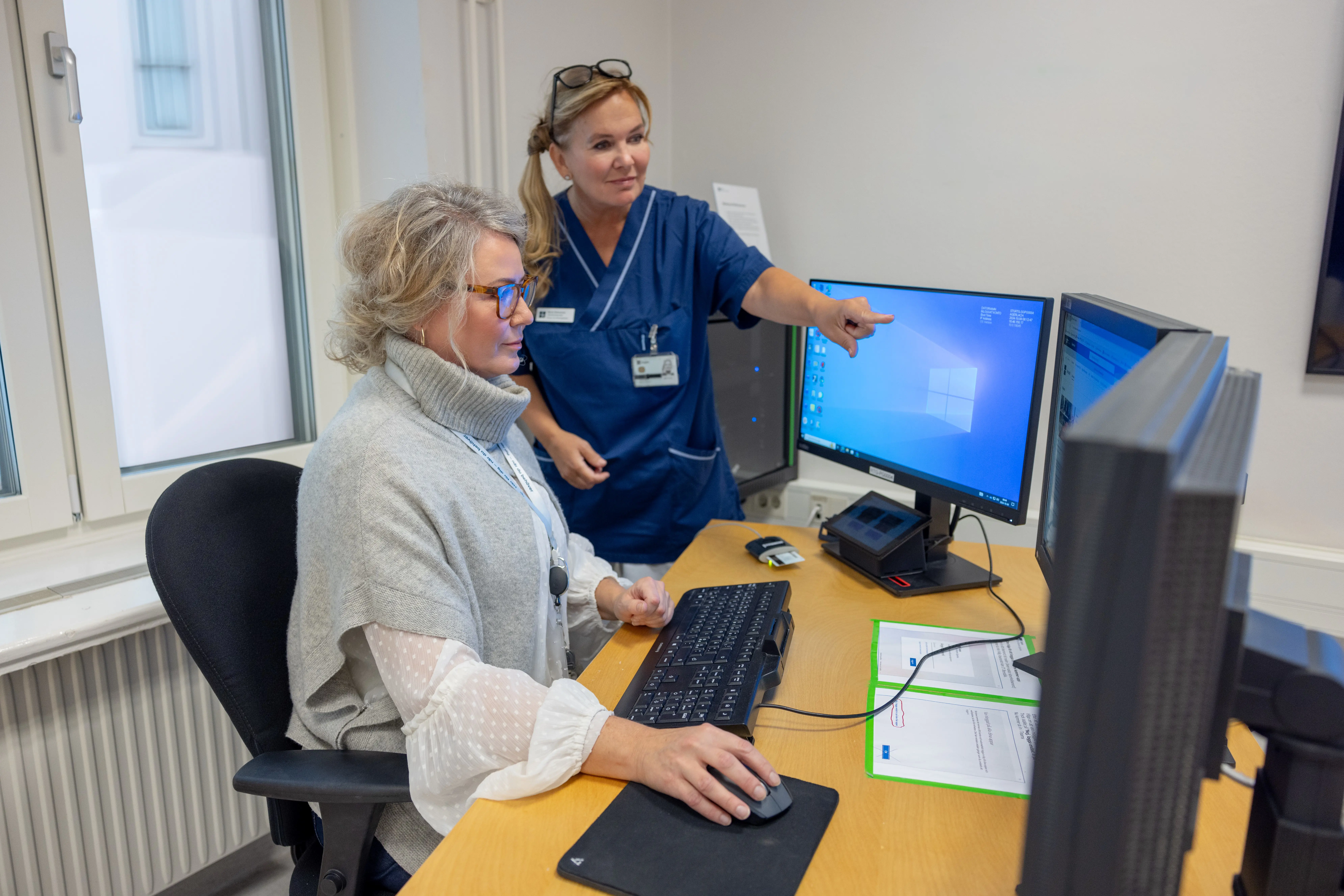 Digiala kalleser är enkelt. Annette Gerlach Nilsson och Maria Gränström hur de arbetar med  de digitala kallelserna.